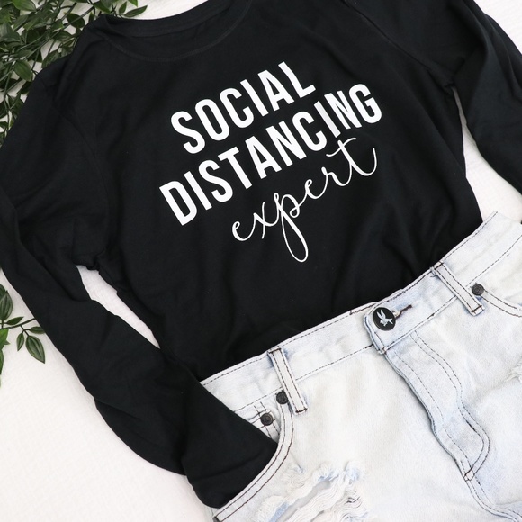 *LAST* (Small)'Social Distancing Expert' Tee - Picture 2 of 5